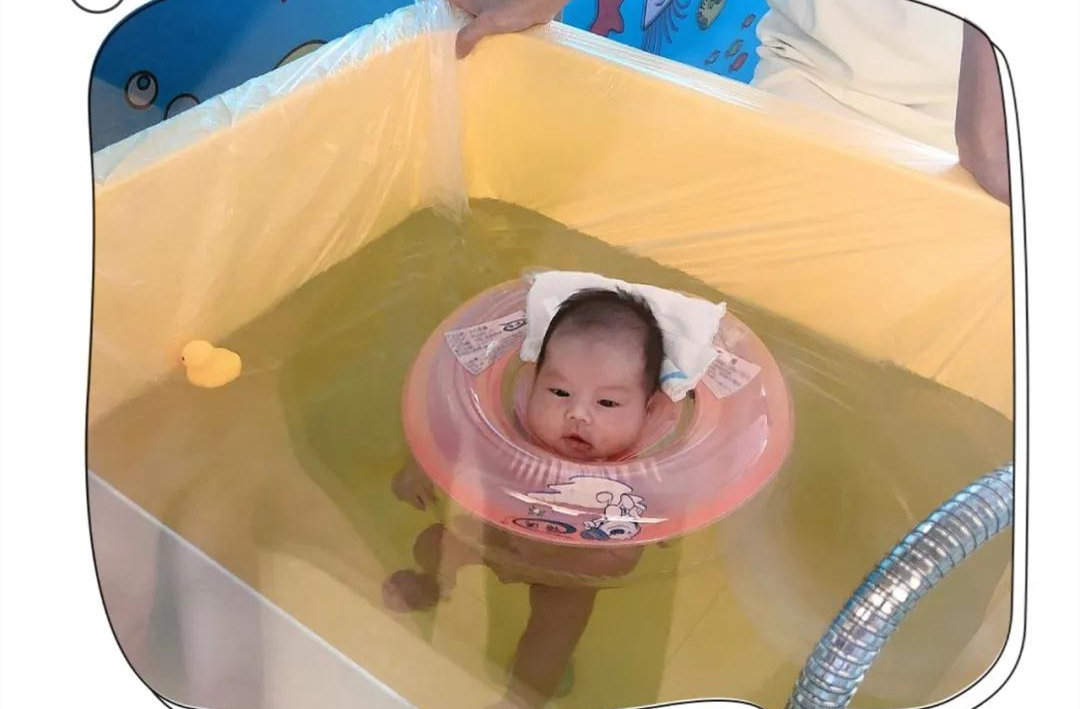 【月府口碑】世界上最美的遇見就是看到你慢慢長大