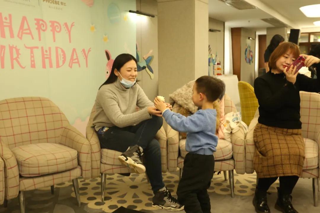東方紫悅母嬰會(huì)所,媽咪“愛閱讀”課堂專享